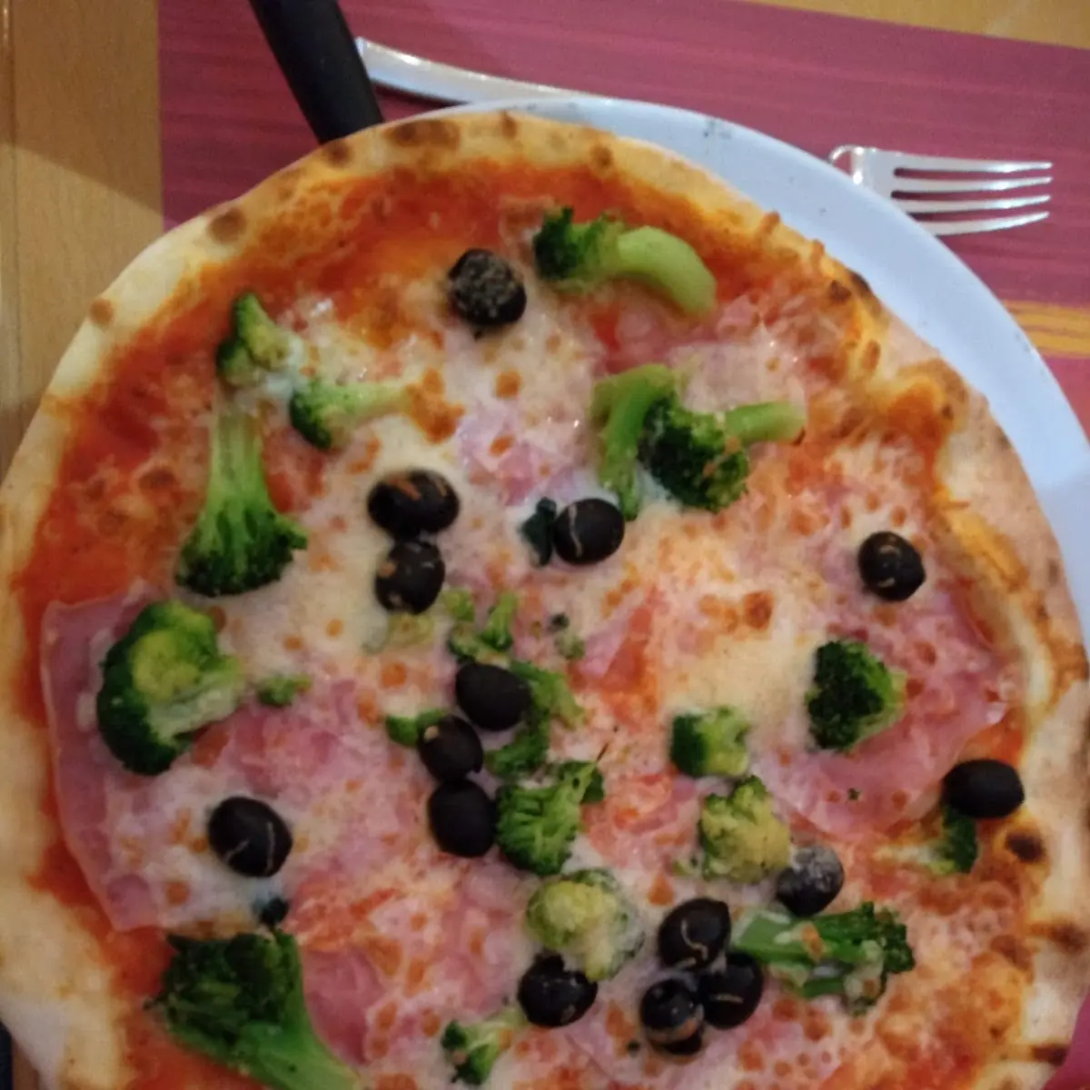 Pizza Mit Oliven