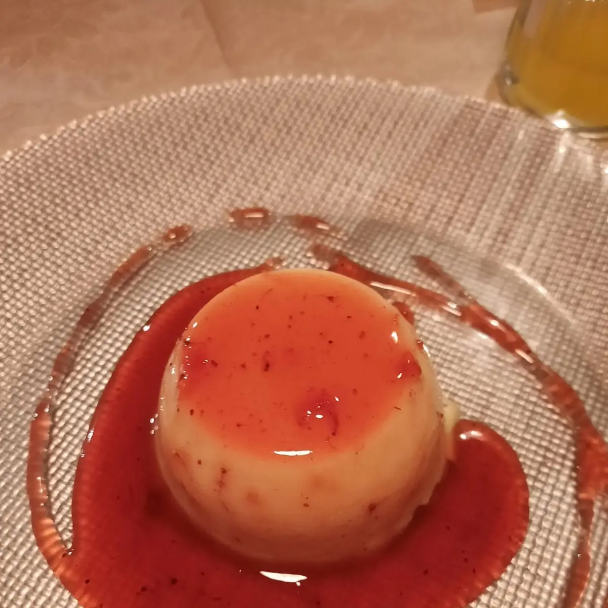 Panna Cotta Mit Eedbeersauxe