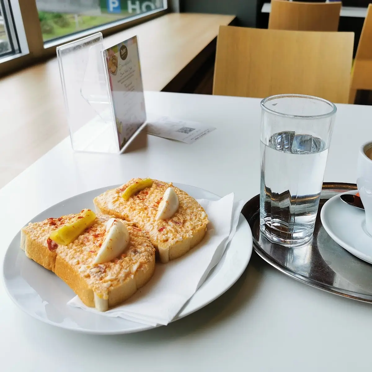 Ei-pfefferoni-brötchen