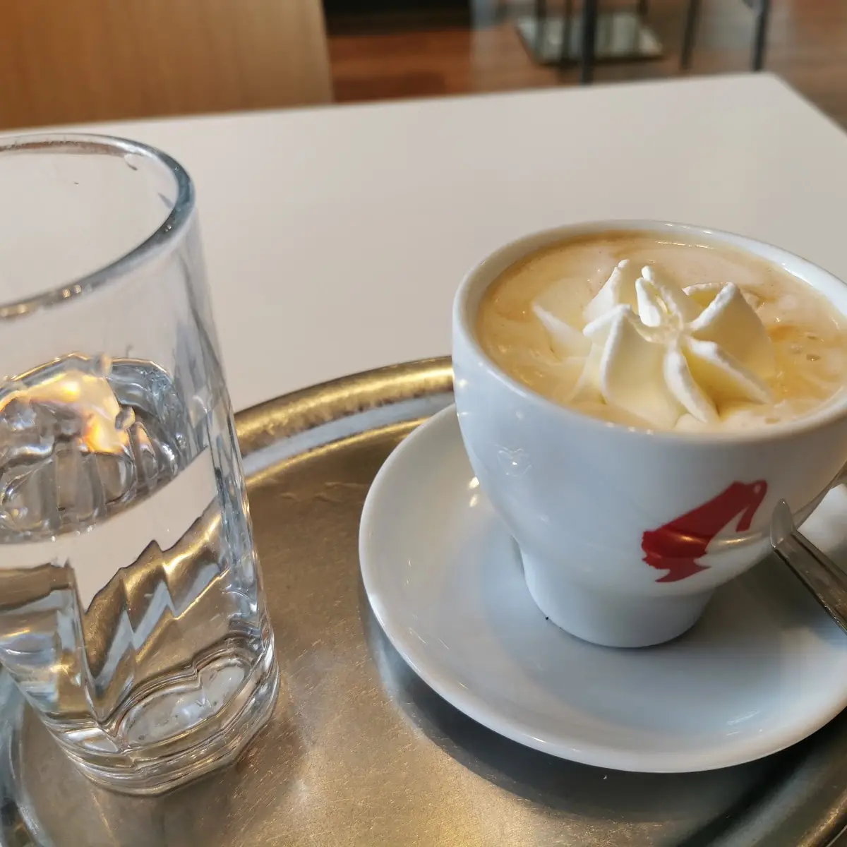 Melange Mit Schlagobers