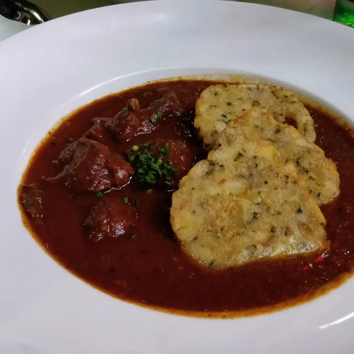 Gulasch Mit Knodeln