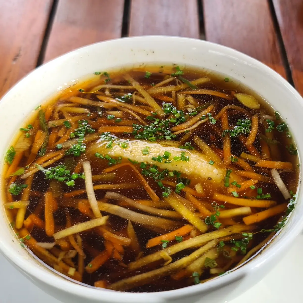 Rindsuppe Mit Kaspressknödel