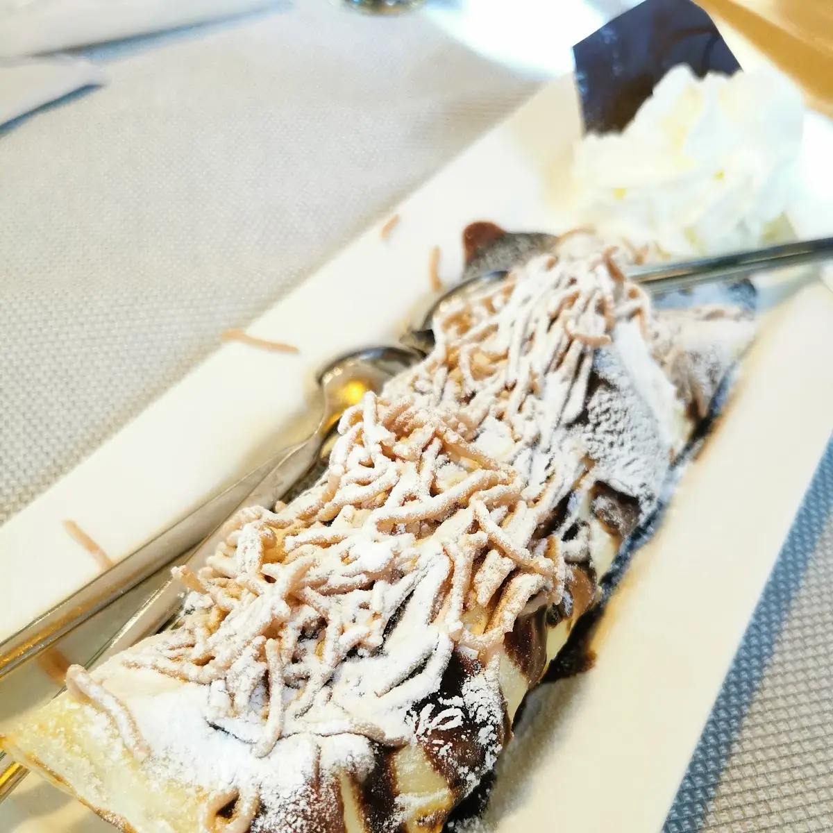 Maroni Palatschinke Mit Eis