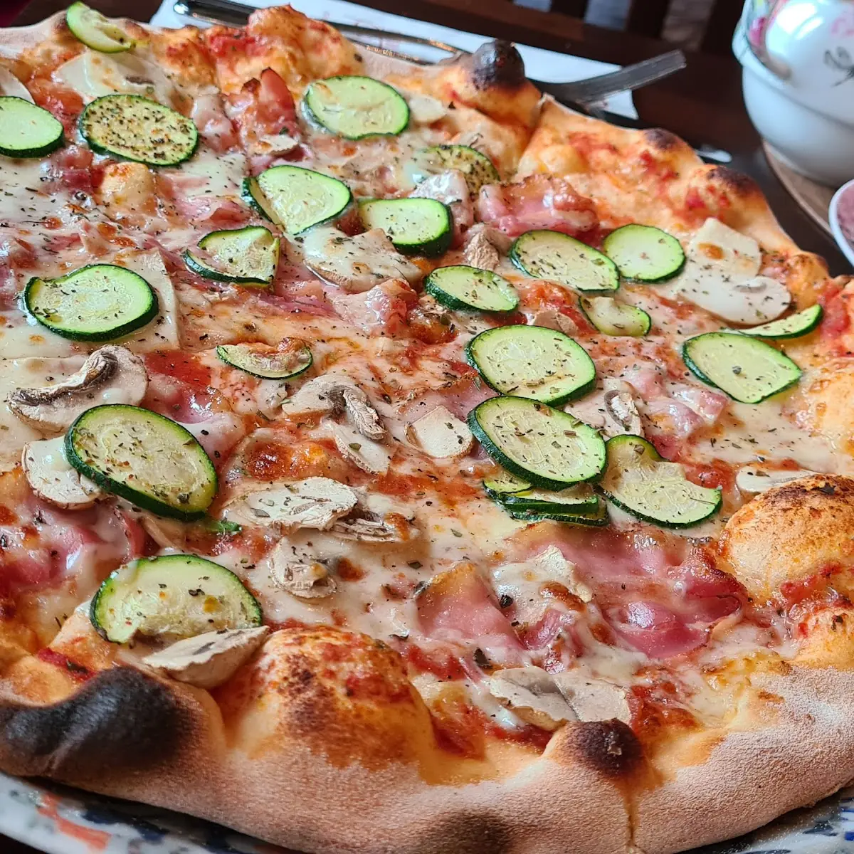 Pizz Papa Roy