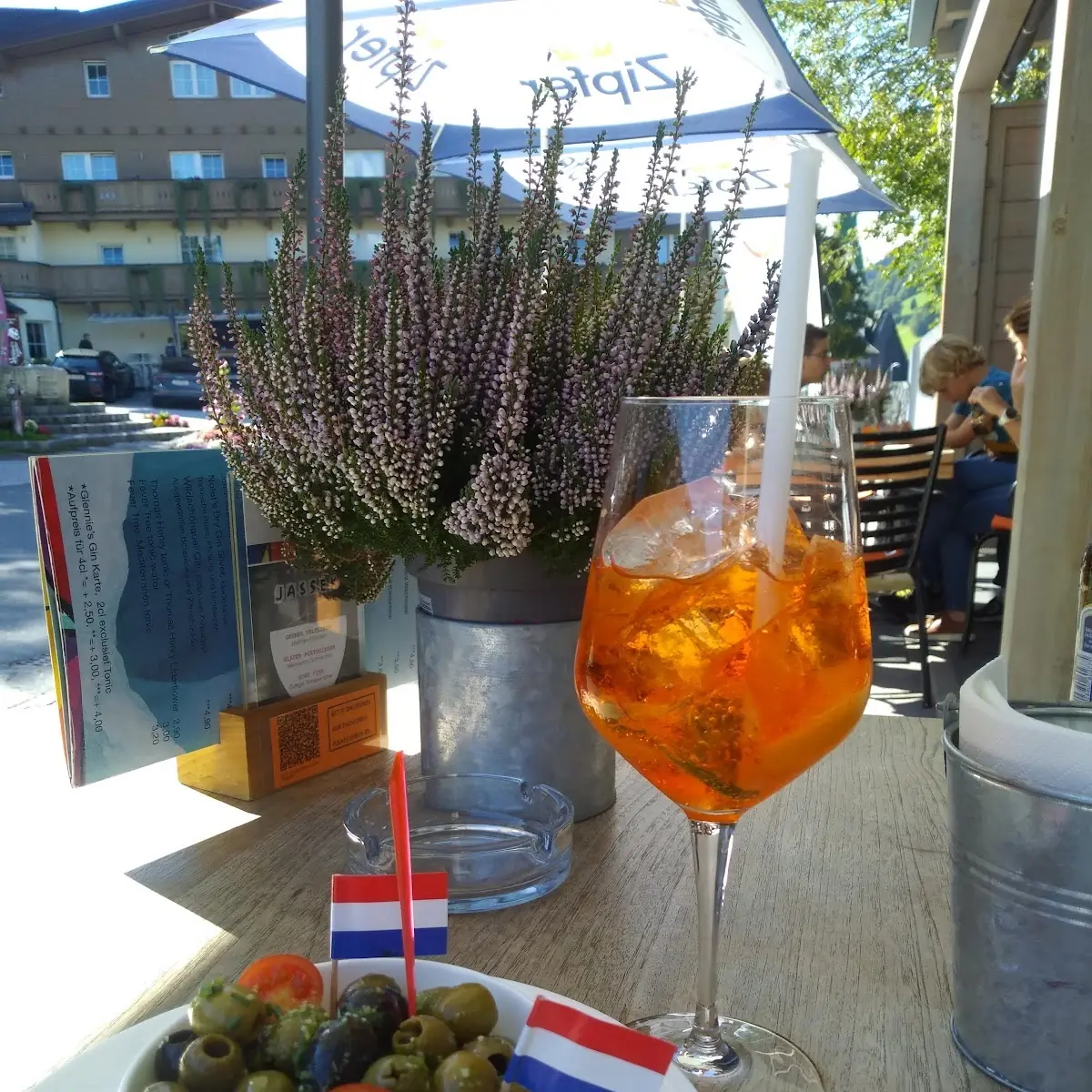 Pesto Olijven En Aperol