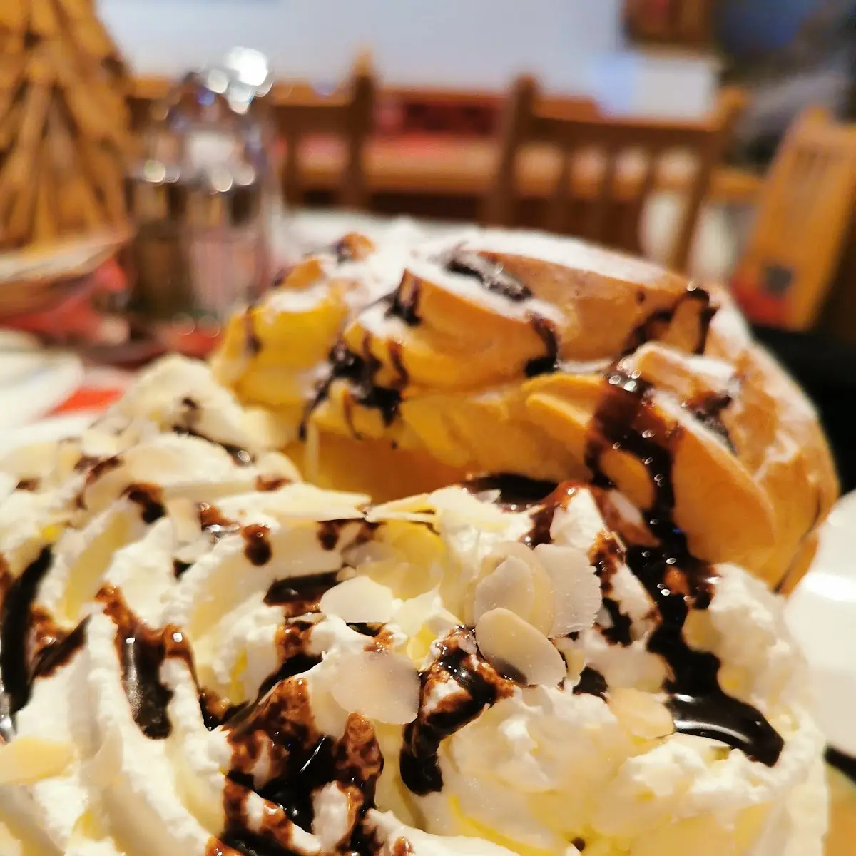 Krapfen Mit Sahne