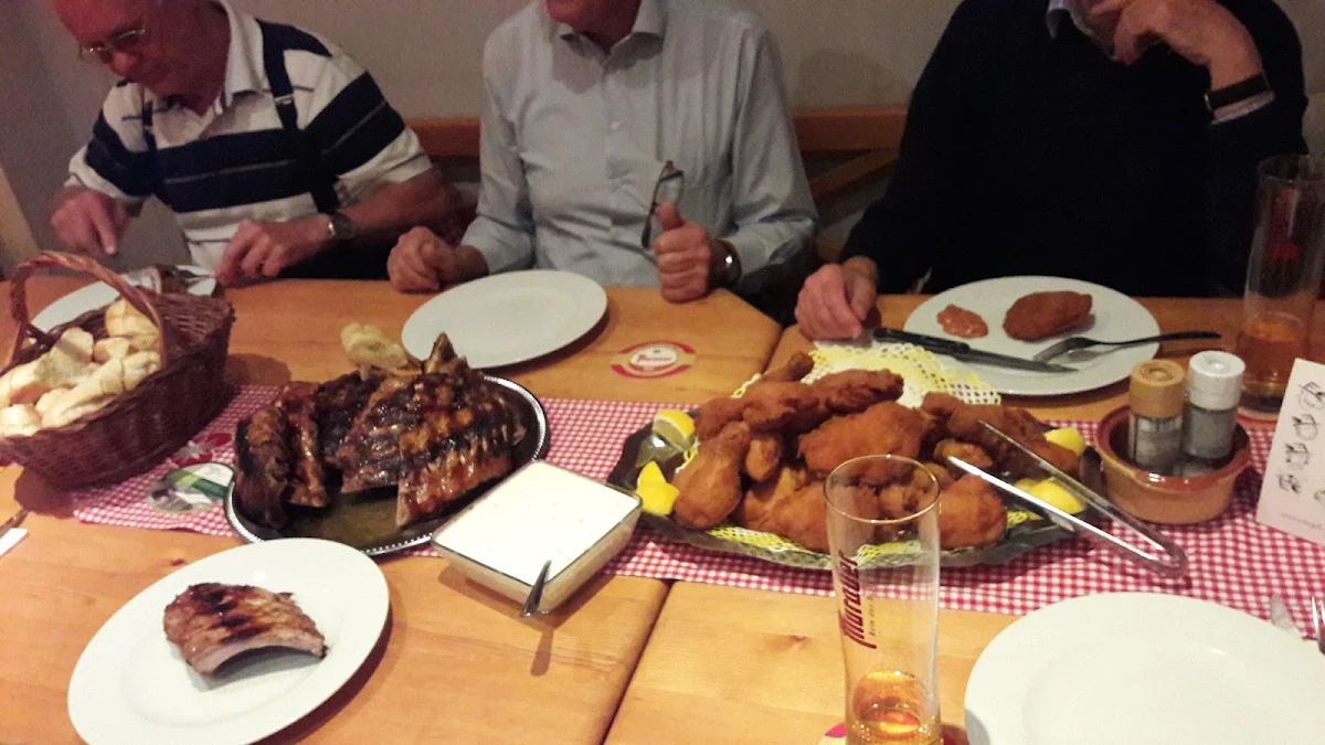 Backhendl Und Ripperl