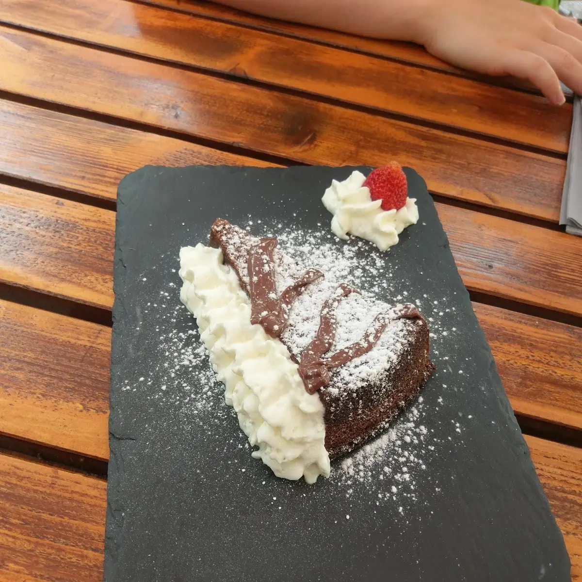 Hausgemachte Caprese Torte