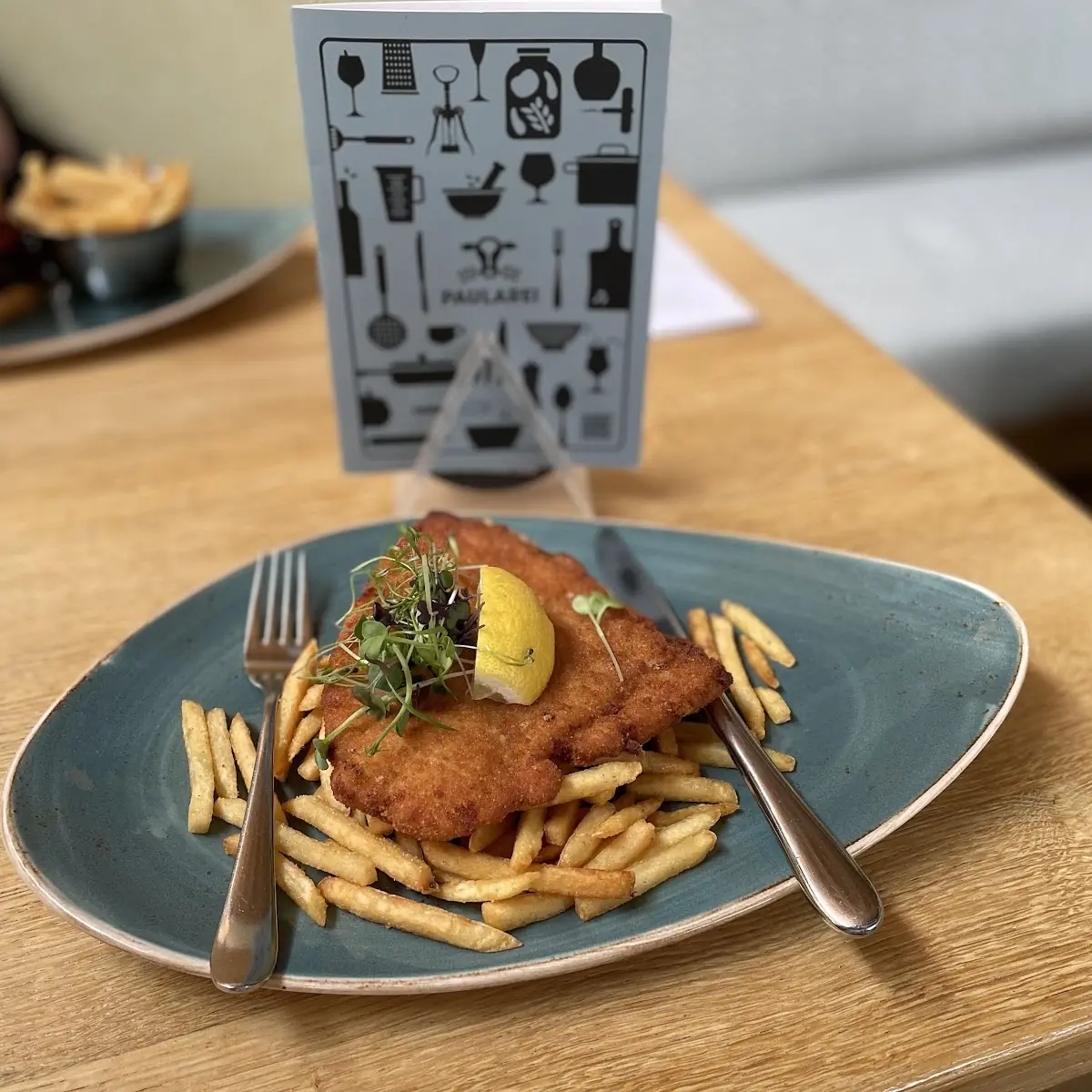 Wiener Schnitzel Mit Pommes Frites