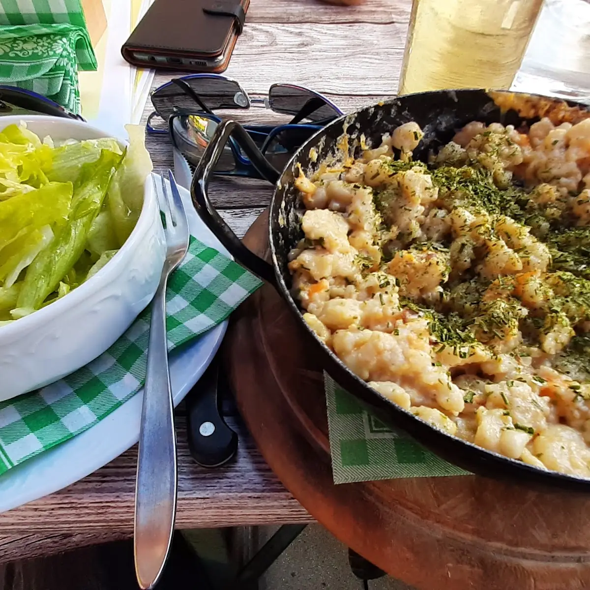 Eiernockerl Mit Salat