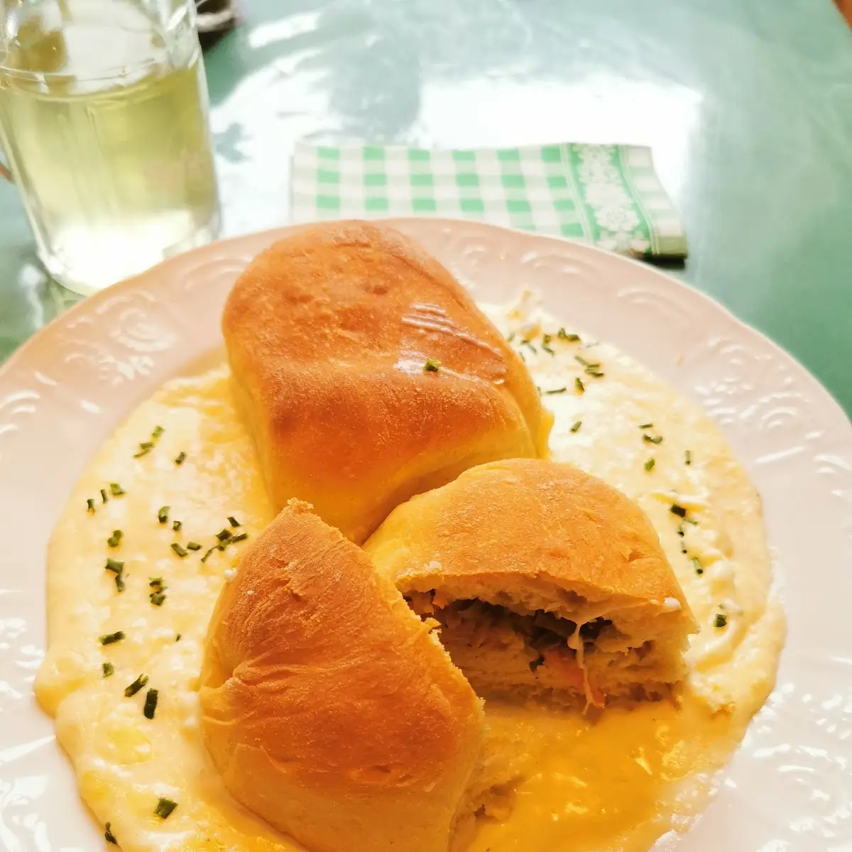 Pikante Buchtel Mit Käse Sauce