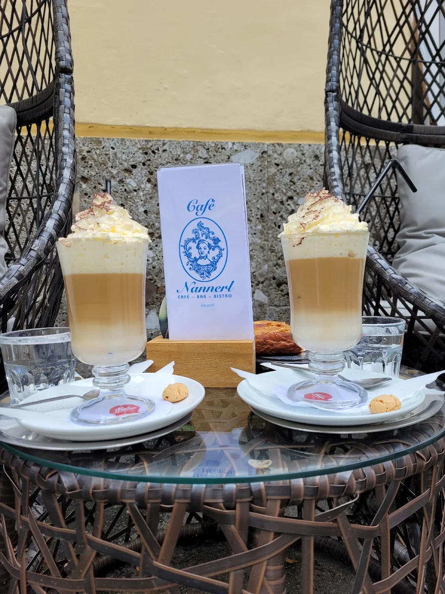Cappuccino Mit Sahne