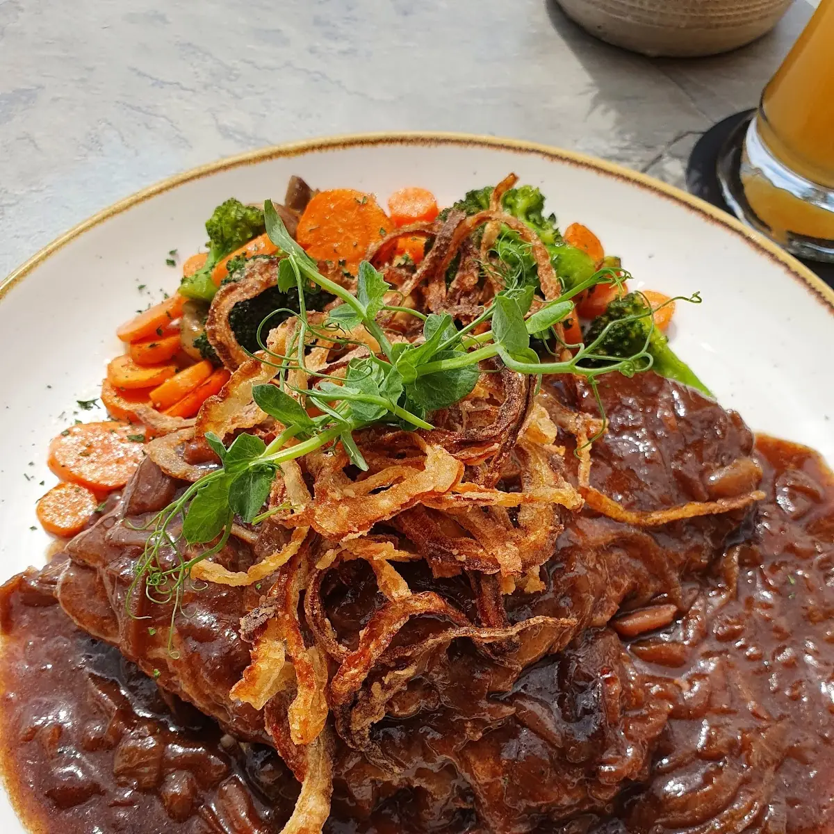 Zwiebelrostbraten