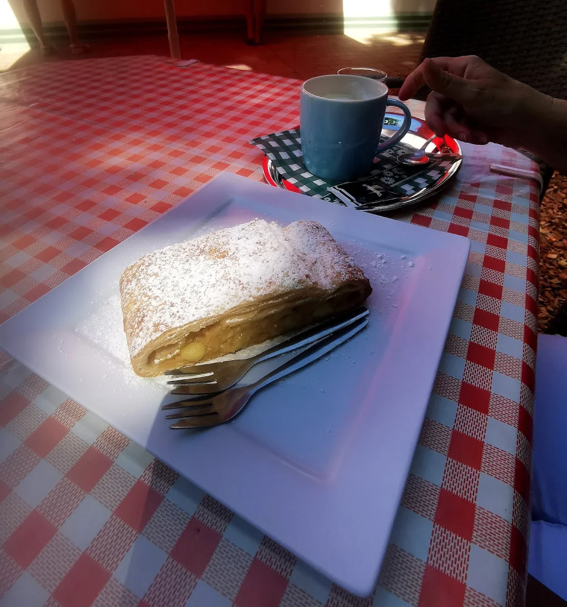 Apfelstrudel