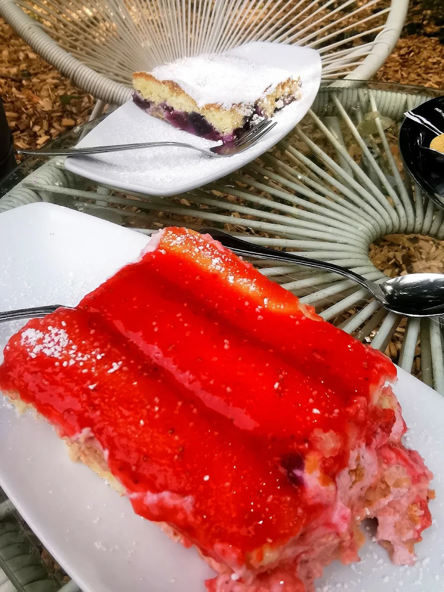 Erdbeer Tiramisu Und Heidelbeerkuchen