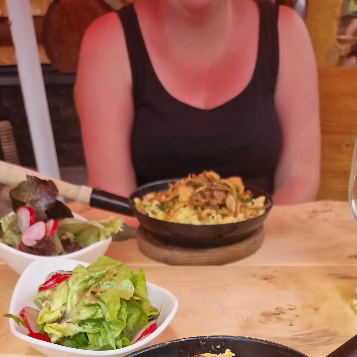 Käsespätzle Mit Grünen Salat