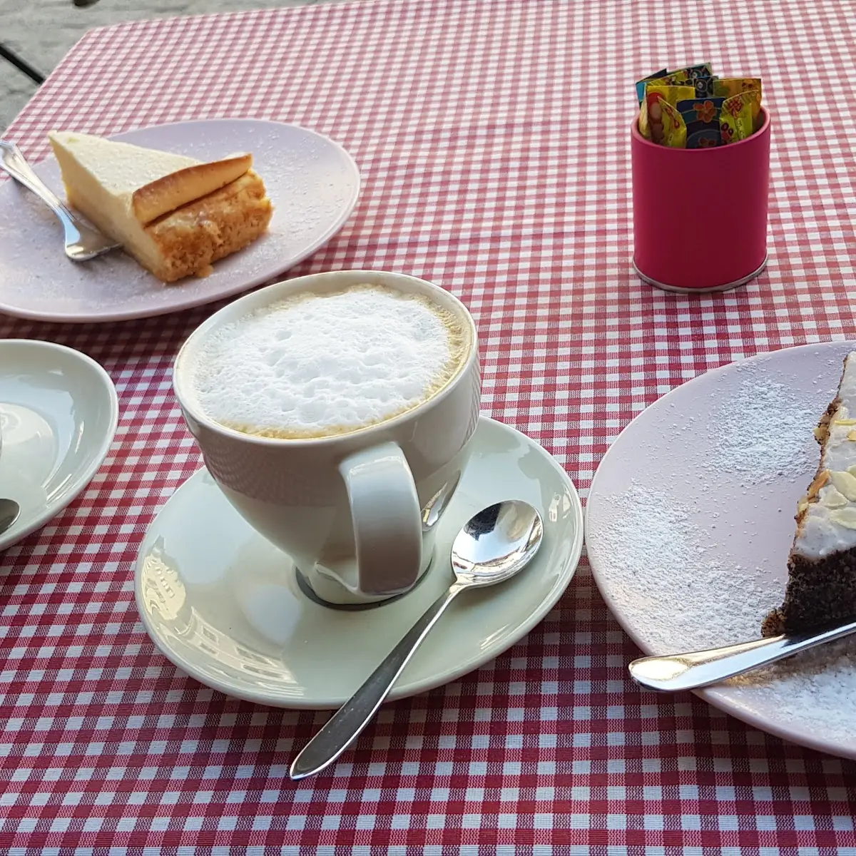 Käsekuchen Und Mohnkuchen