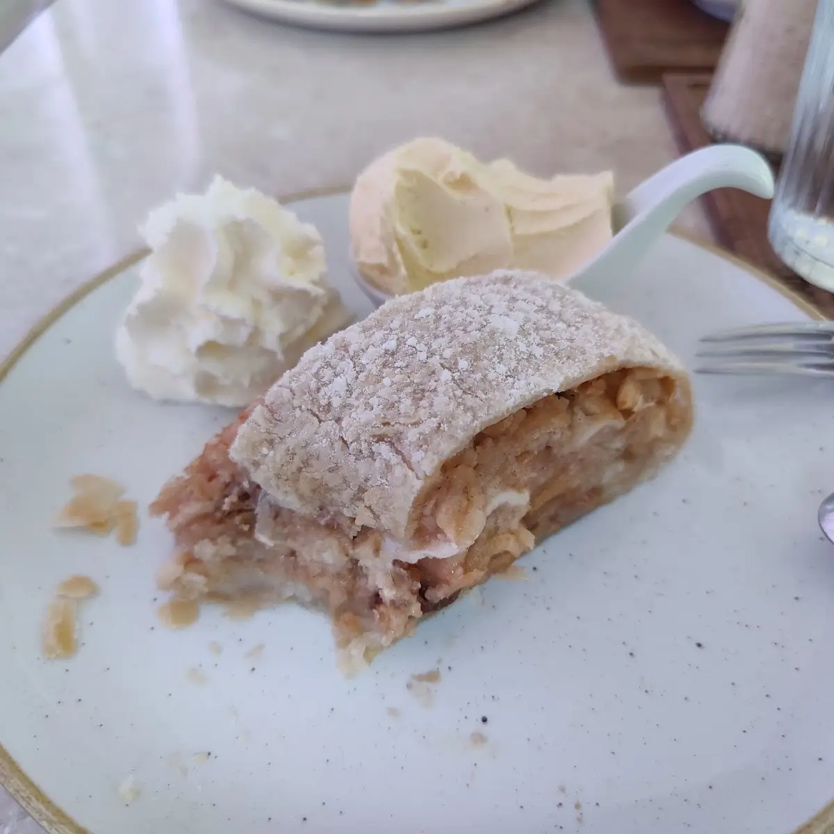Apfelstrudel