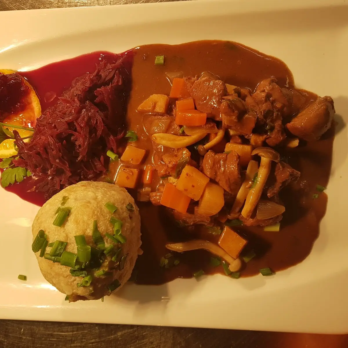 Knödel Mit Reh Fleisch