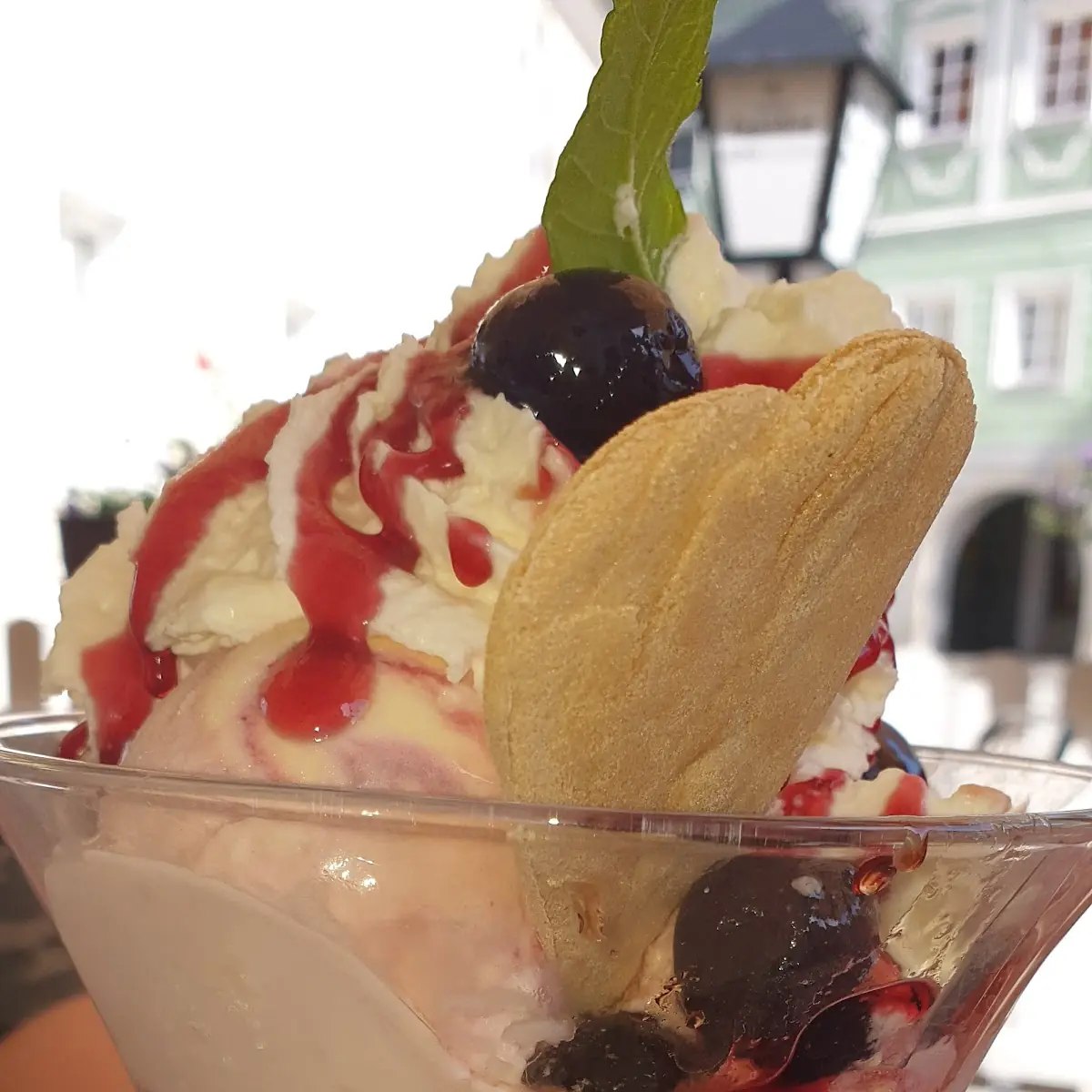 Amarena Becher