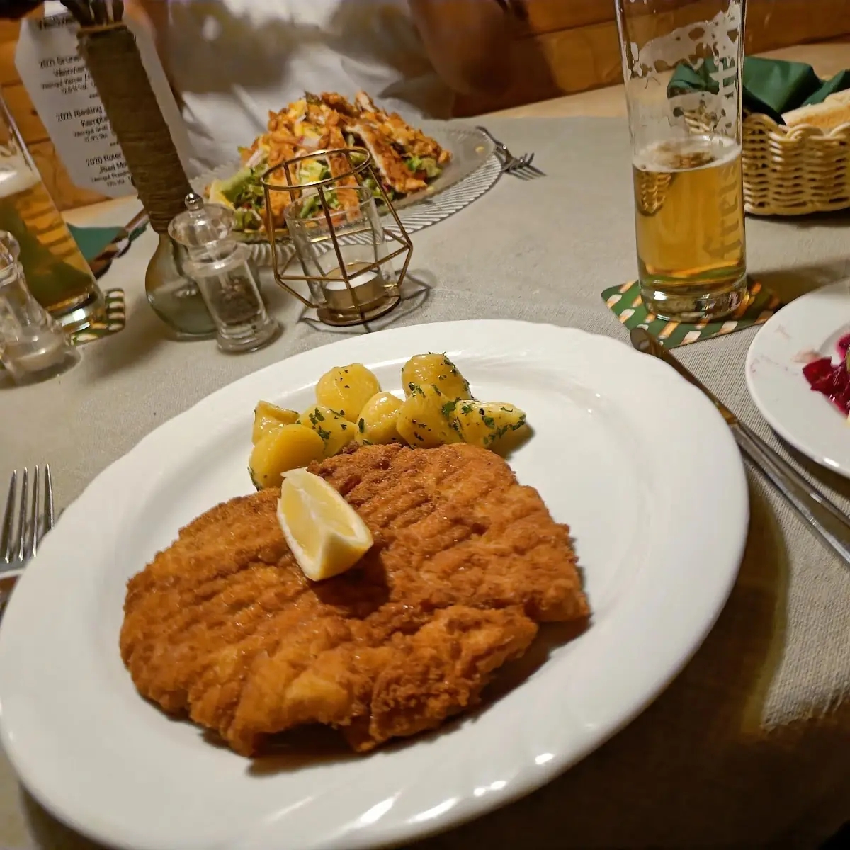 Kalbsschnitzel Mit Petersiliekartoffel