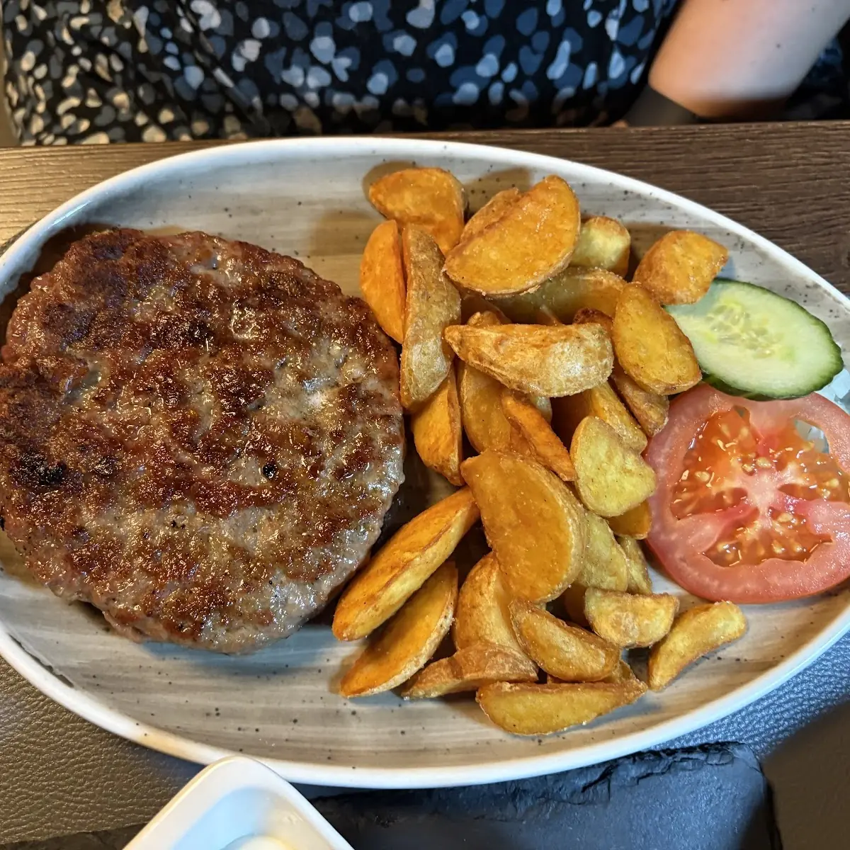 Gefülltes Fleischleibchen Mit Speck Und Käse