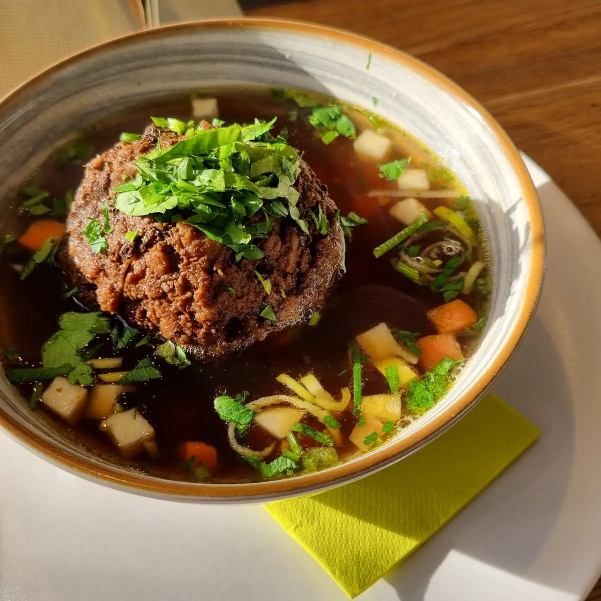 Leberknödelsuppe