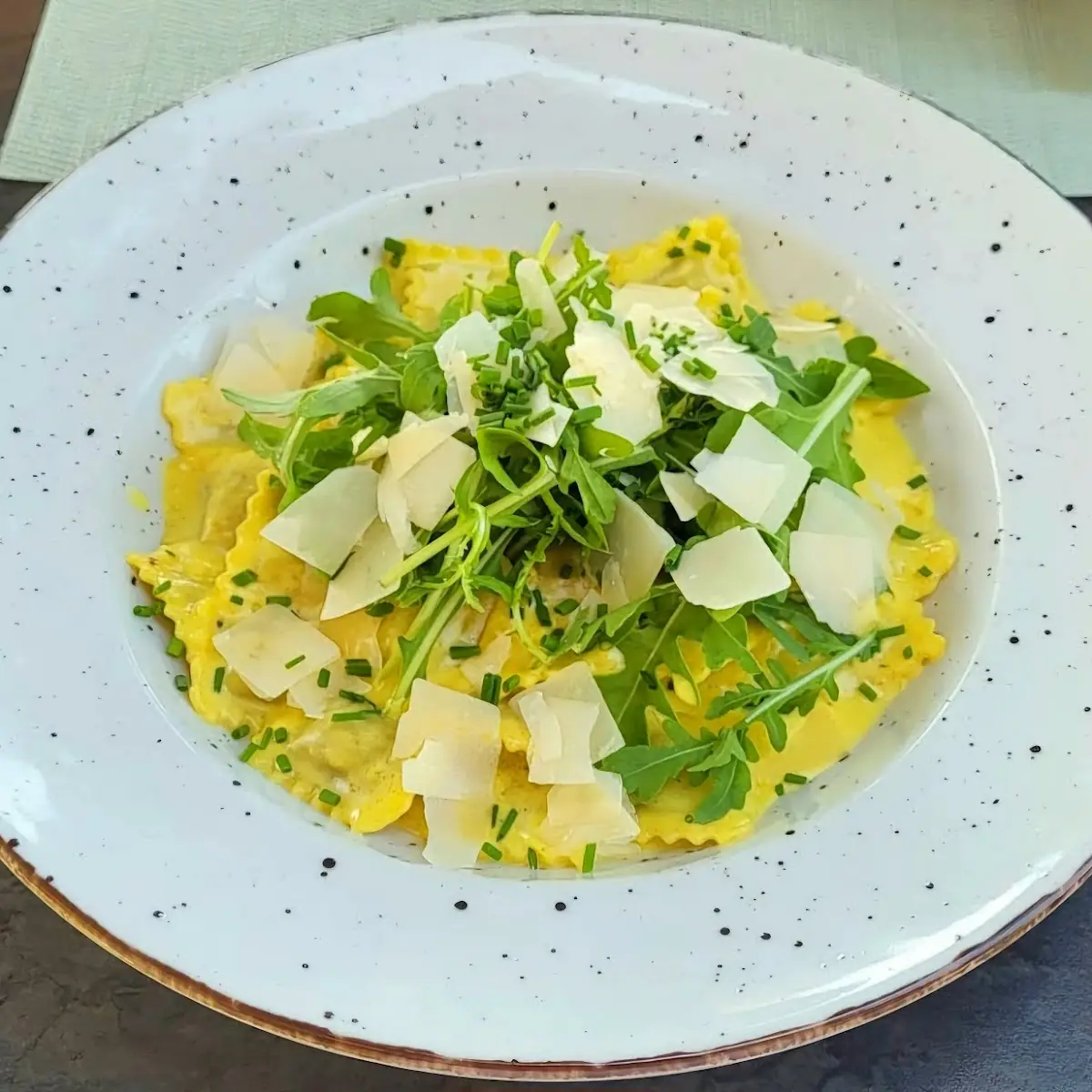 Steinpilzravioli Mit Parmesan