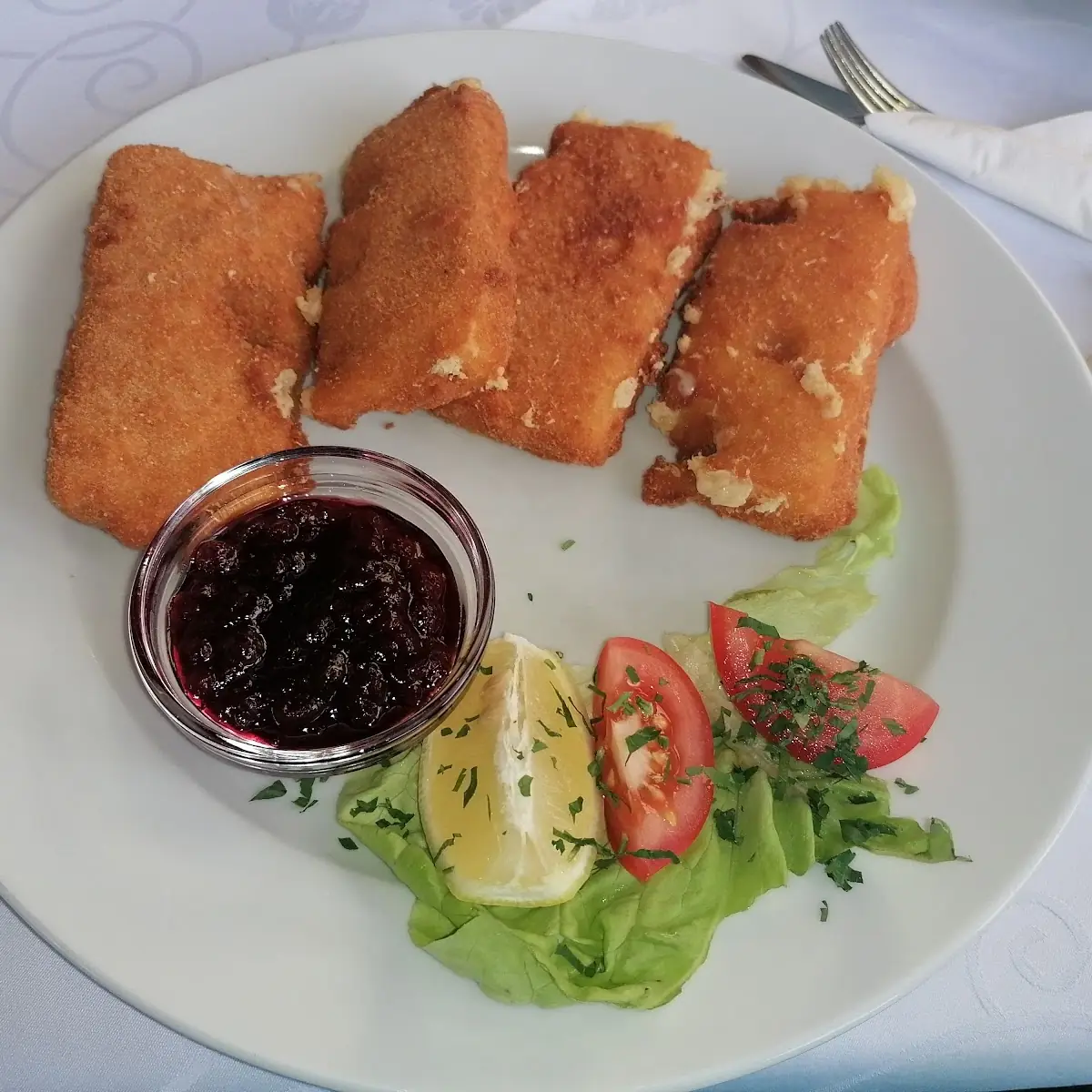 Backkäse Mit Preiselbeeren