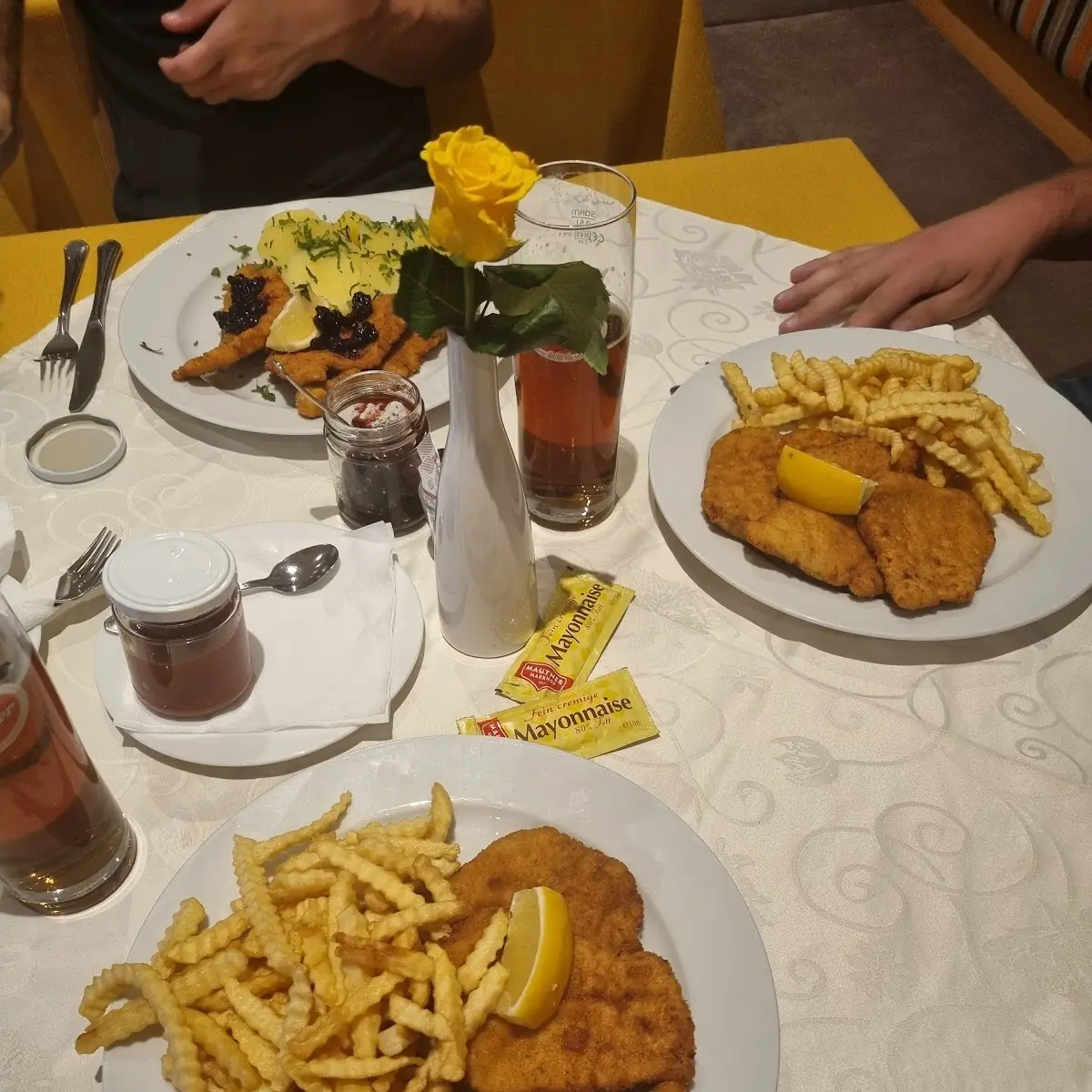 Cordon Bleu Vom Schwein Mit Pommes Frites