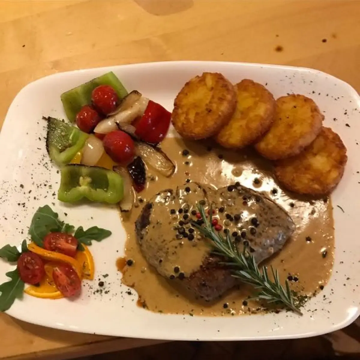 Gebratenen Gemüse Und Rösti