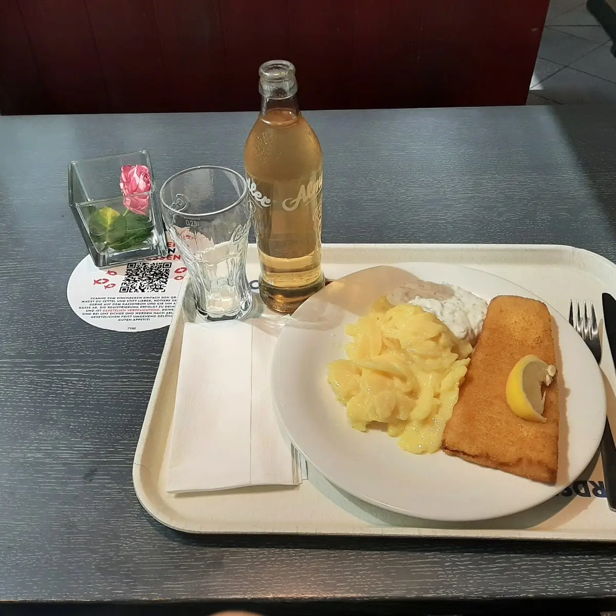Gebackener Fisch Mit Erdäpfelsalat