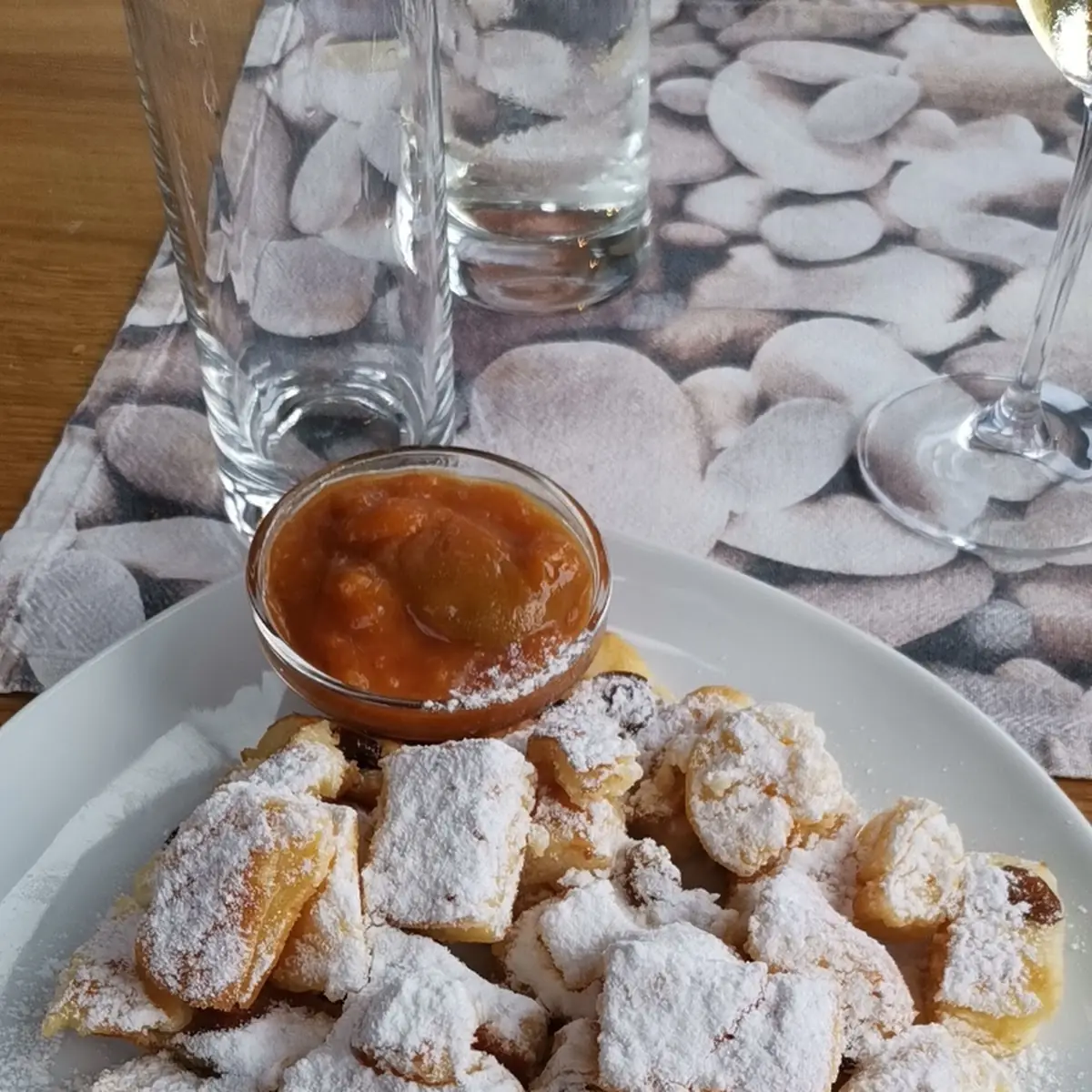 Kaiserschmarrn Mit Marillenröster