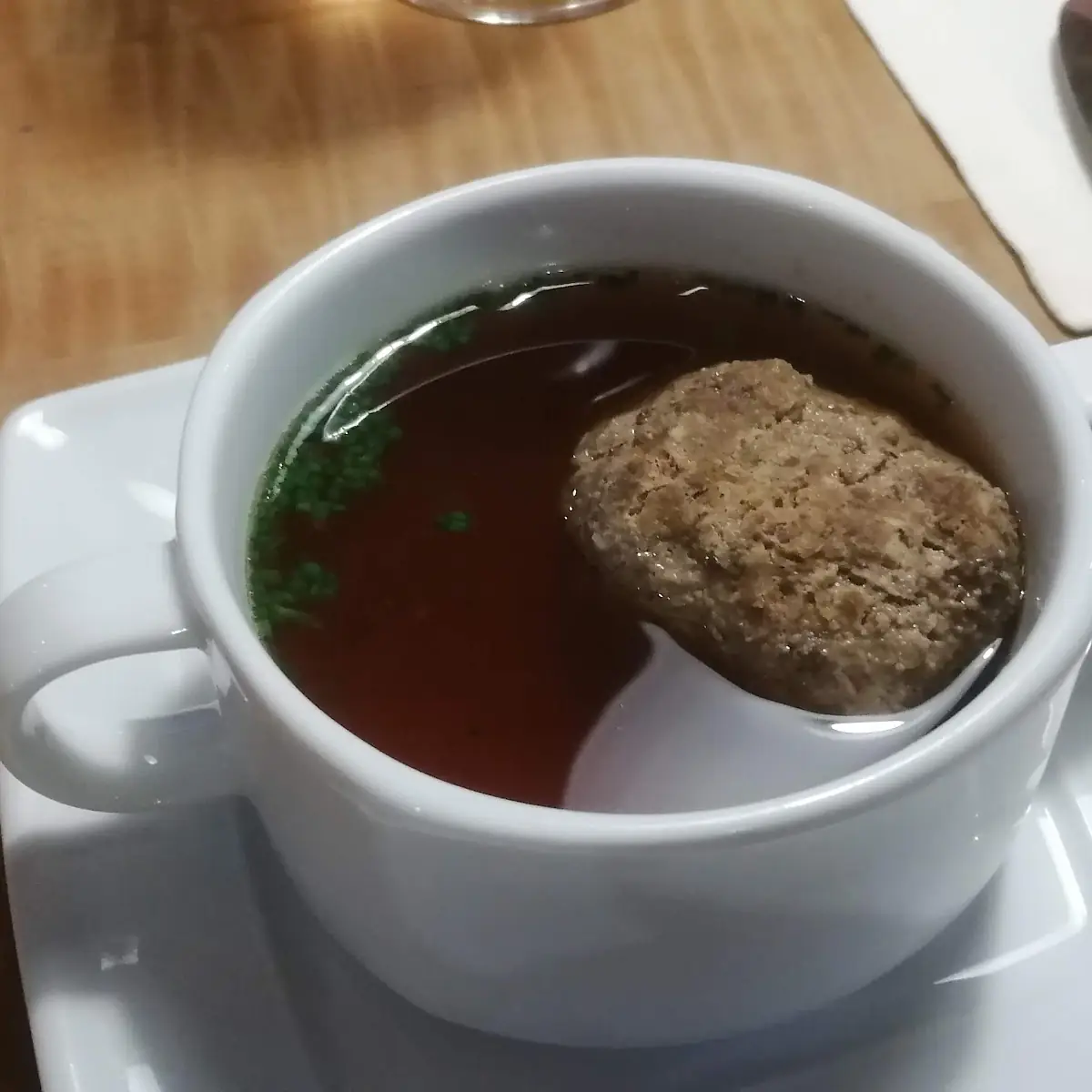 Leberknödelsuppe