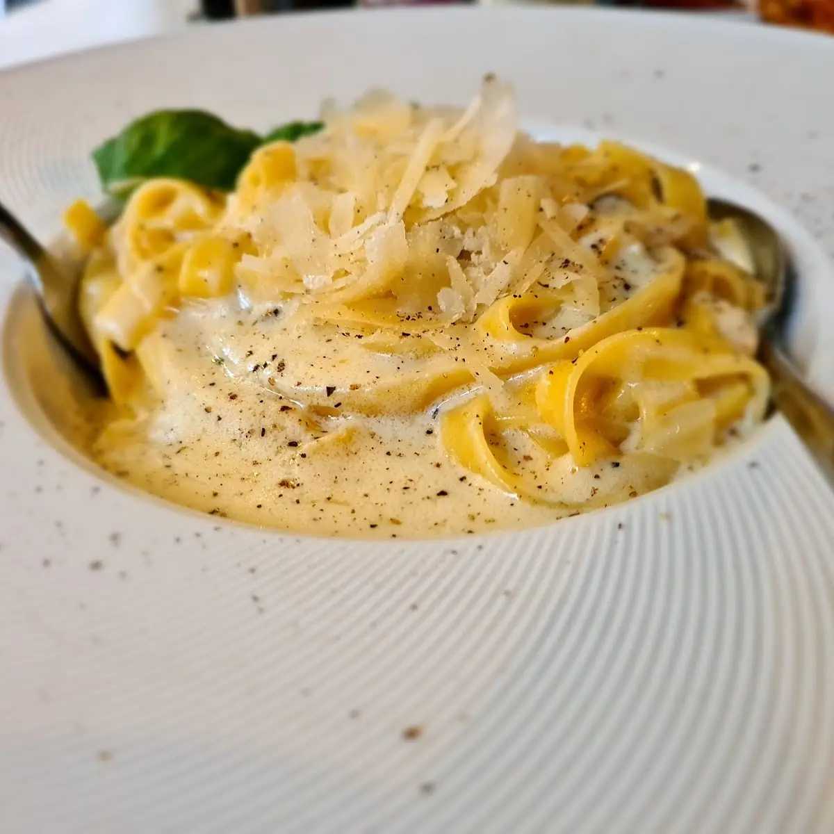 Tagliatelle In Trüffel Sahne Sauce