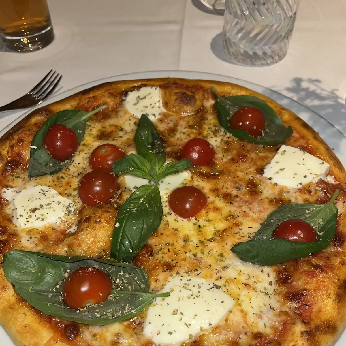 Holzofen Pizza Bufalina
