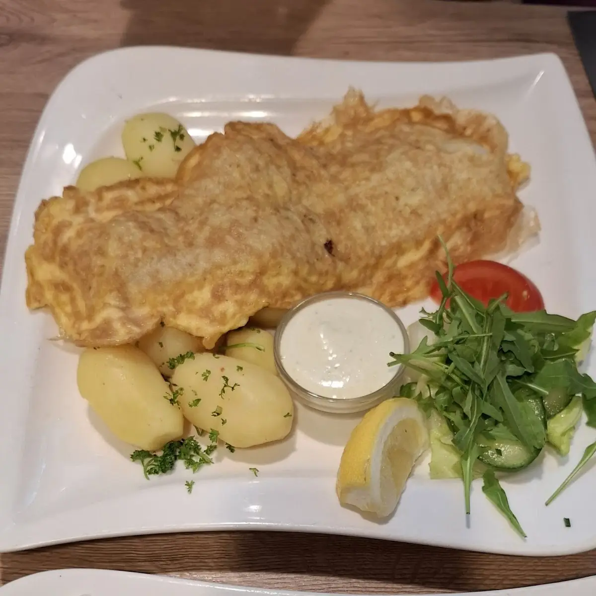 Gebackenes Seelachsfilet Matrosen Art