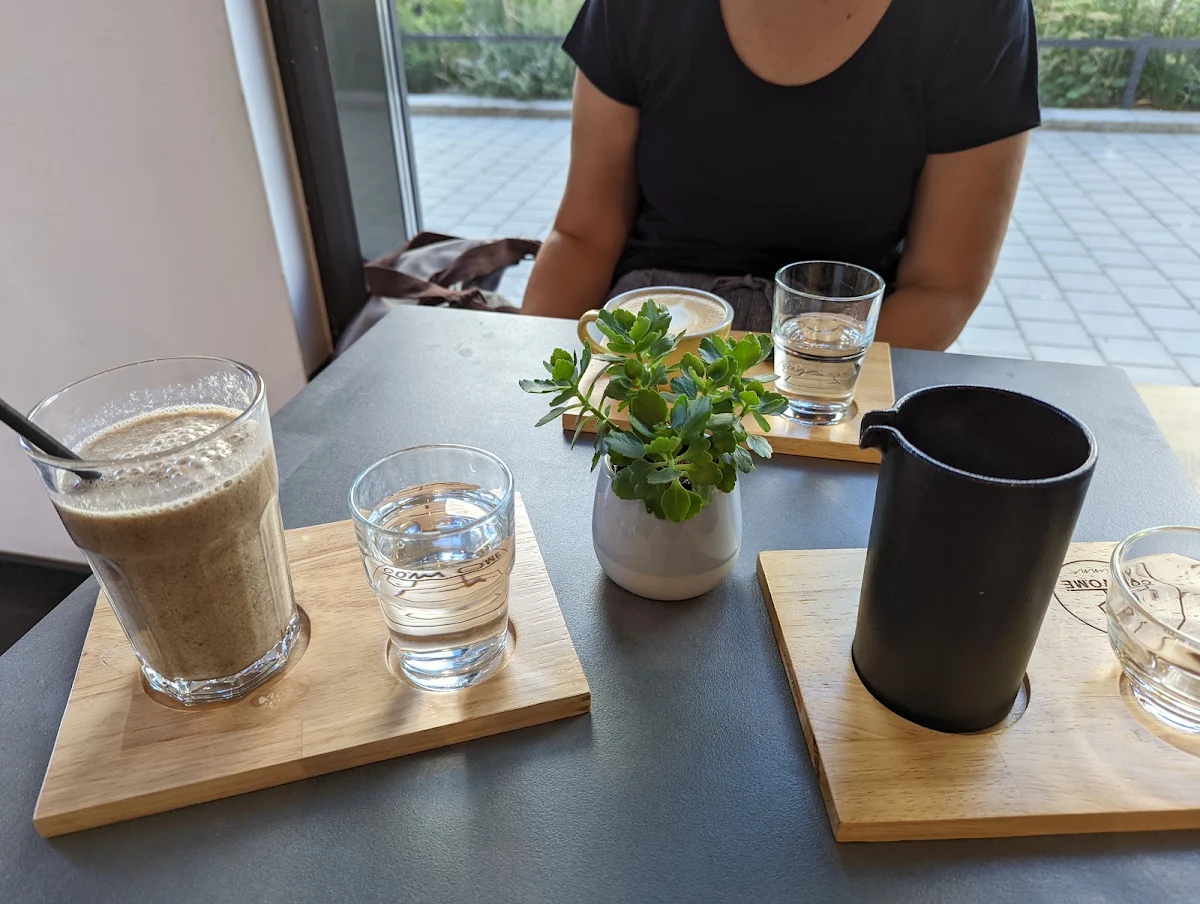 AeroPress Coffee and Smoothie