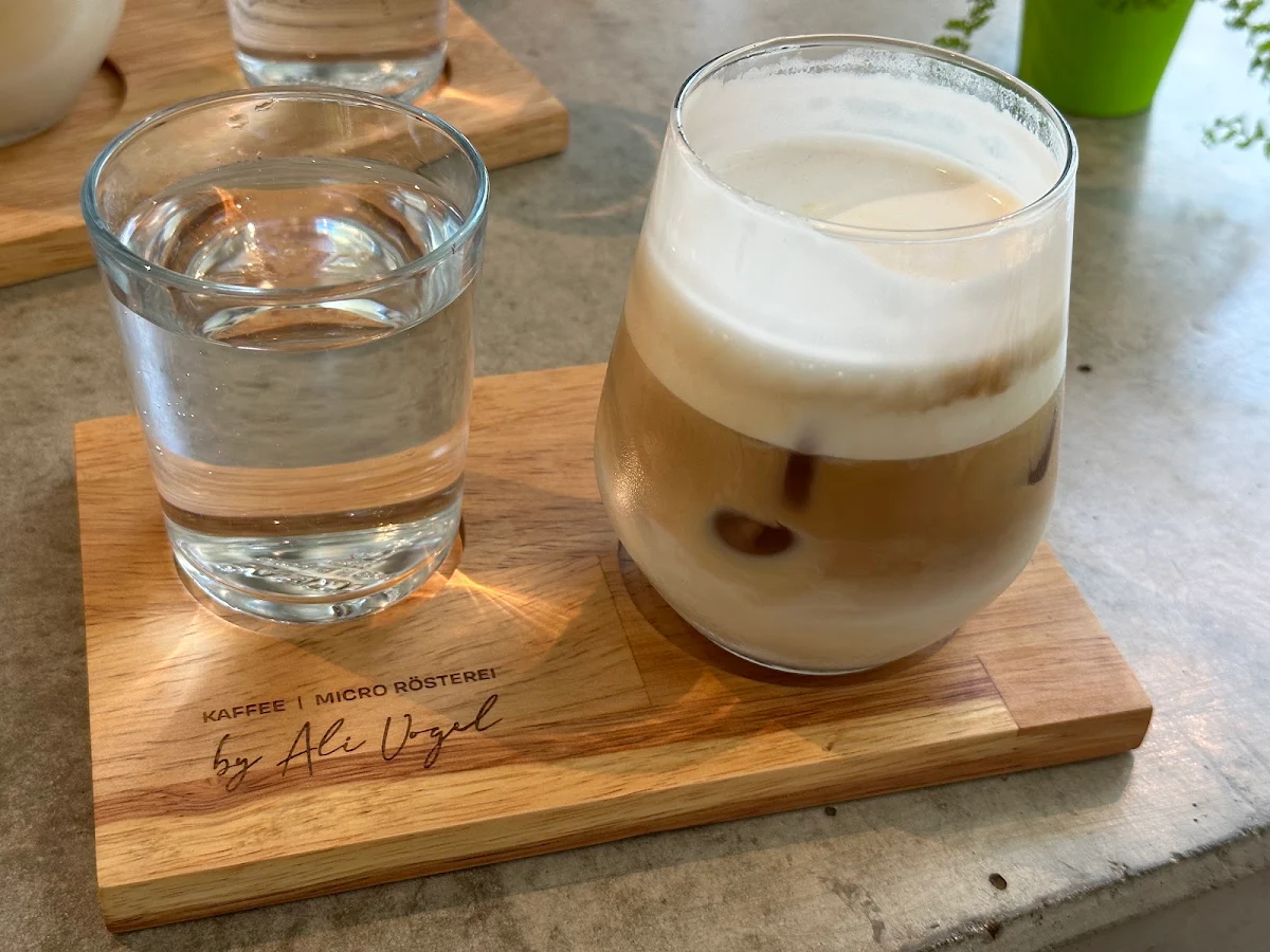 Iced Caffè Latte