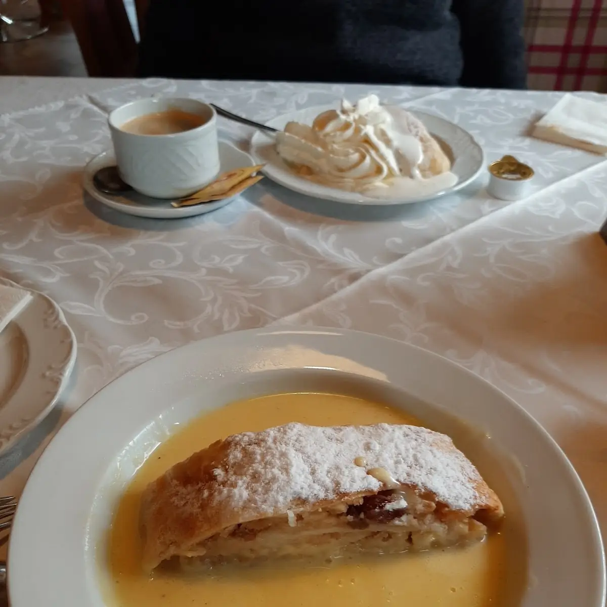 Apfelstrudel