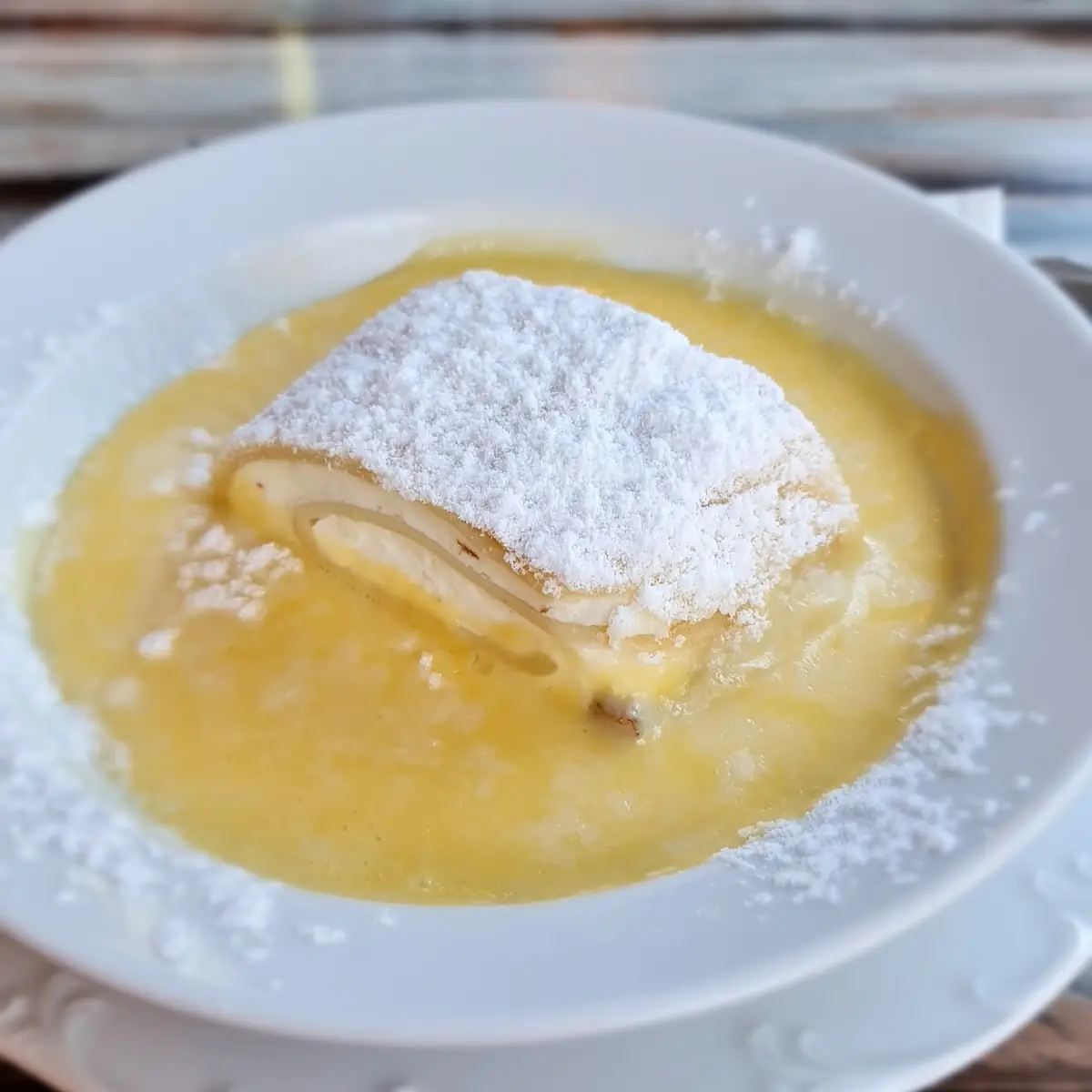 Topfenstrudel Mit Vanillesauce