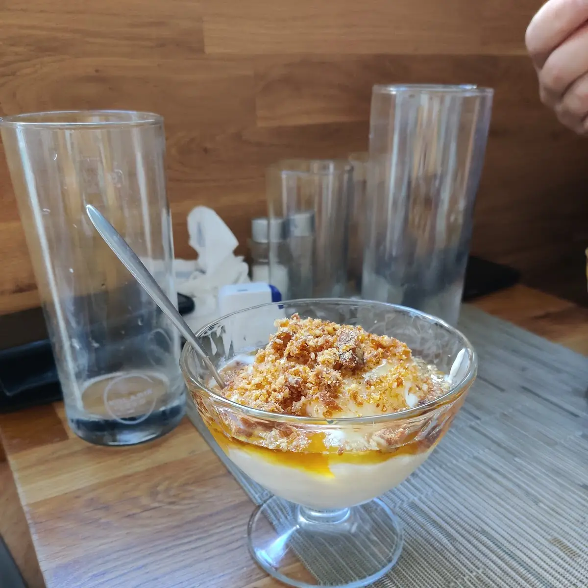 Greek Yogurt with Honey and Walnuts