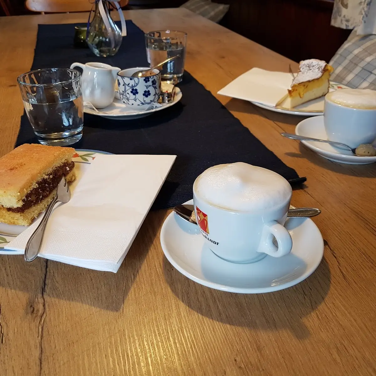 Punschschnitte U Topfentorte