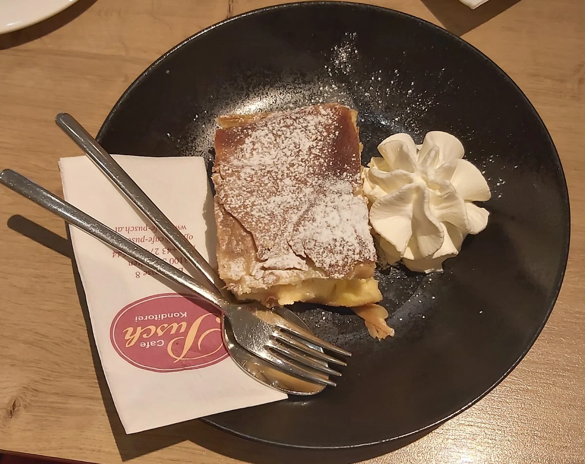 Topfenstrudel