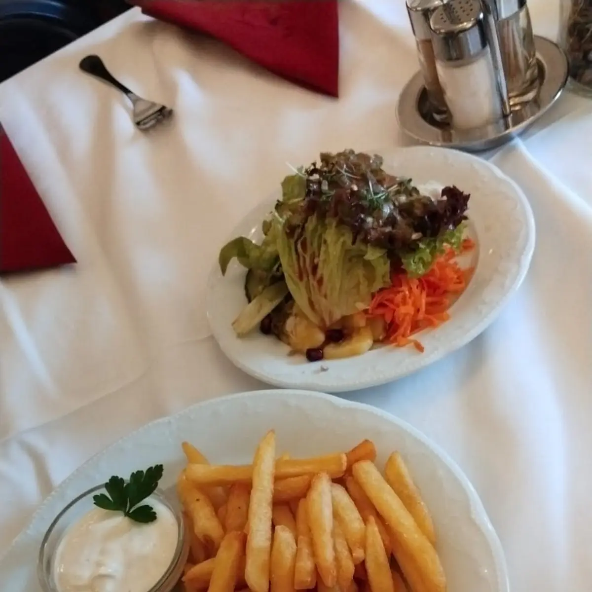 Gebackene Schinkenröllchen Mit Pommes Frites