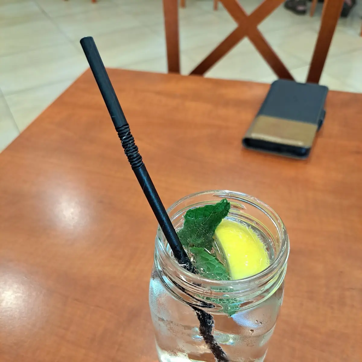 Hollundersoda Mit Minze