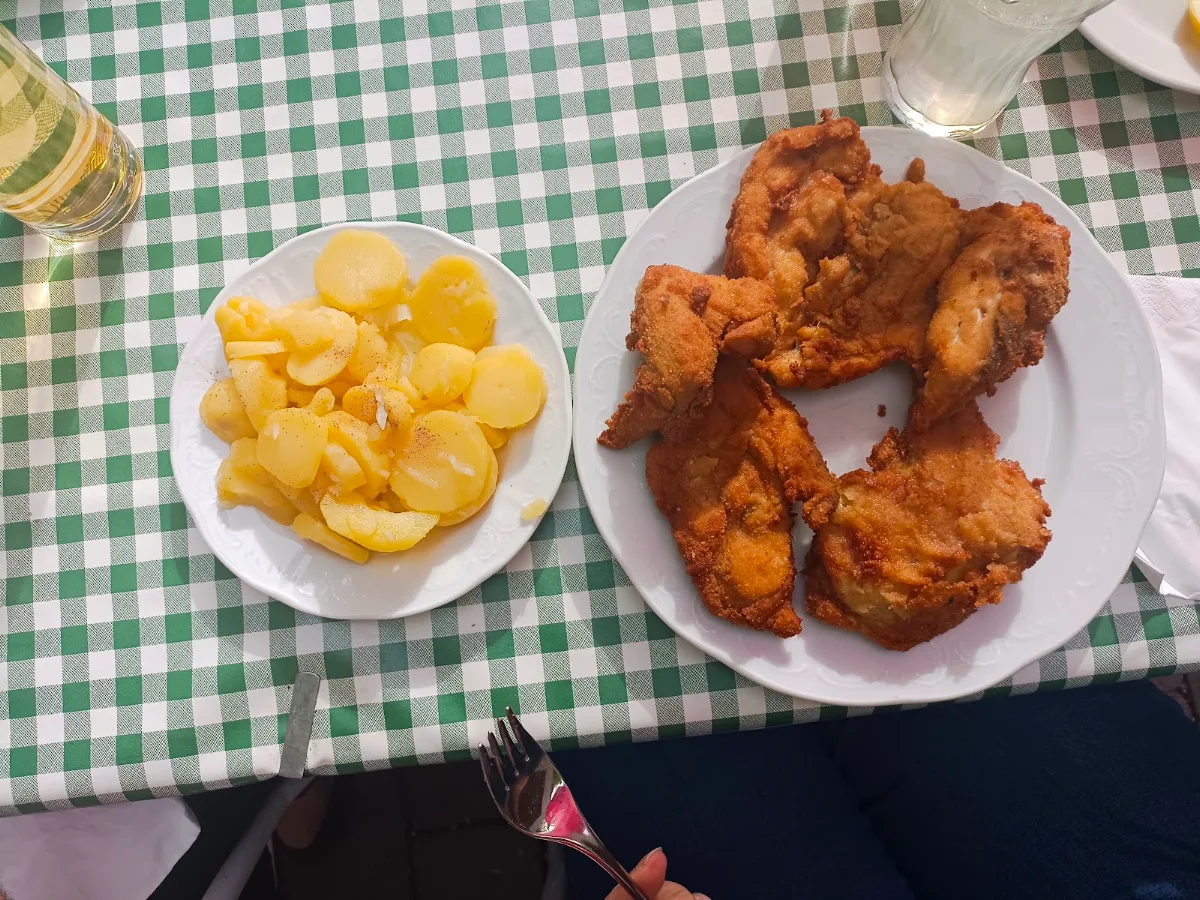 1 2 Backhuhn Mit Erdäpfelsalat