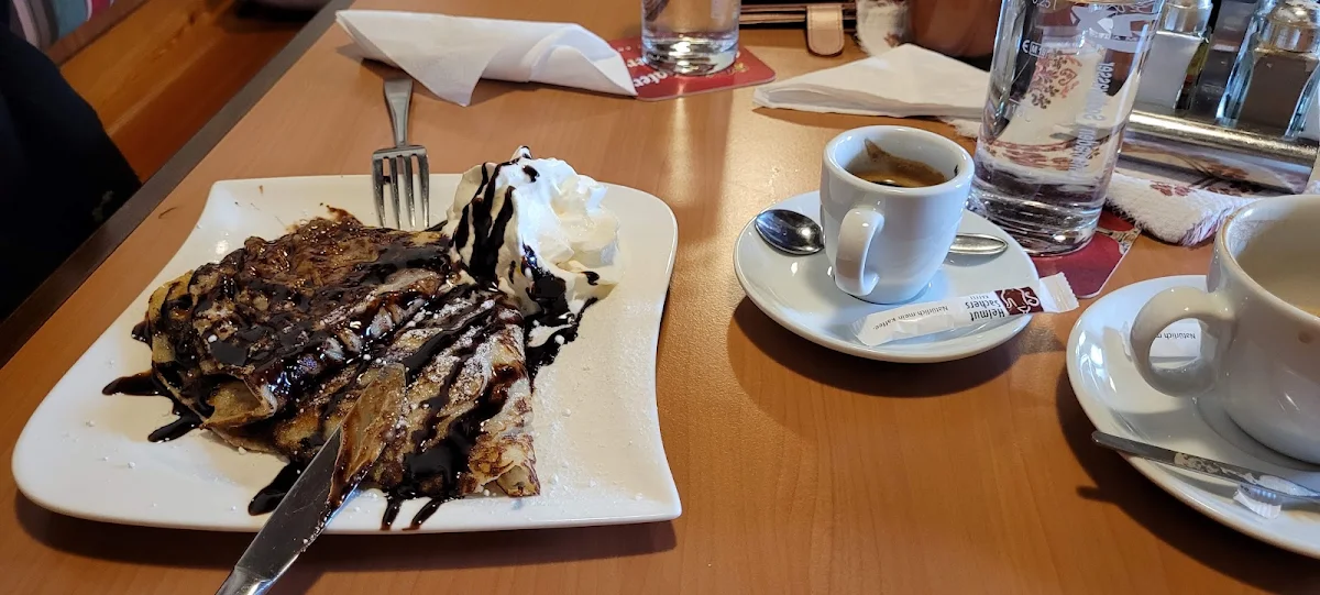 Nuss Palatschinken Mit Espresso
