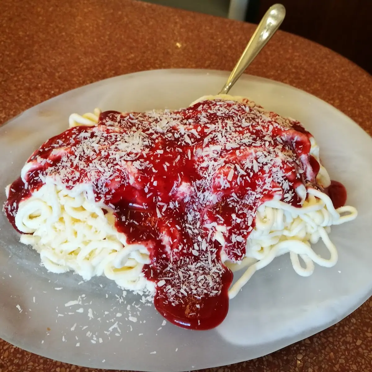 Spaghetti Eis