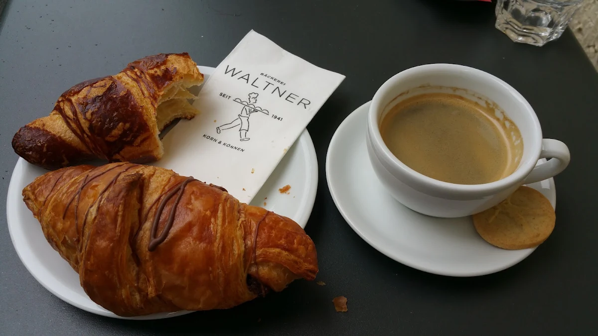 Kaffe Und Croissants
